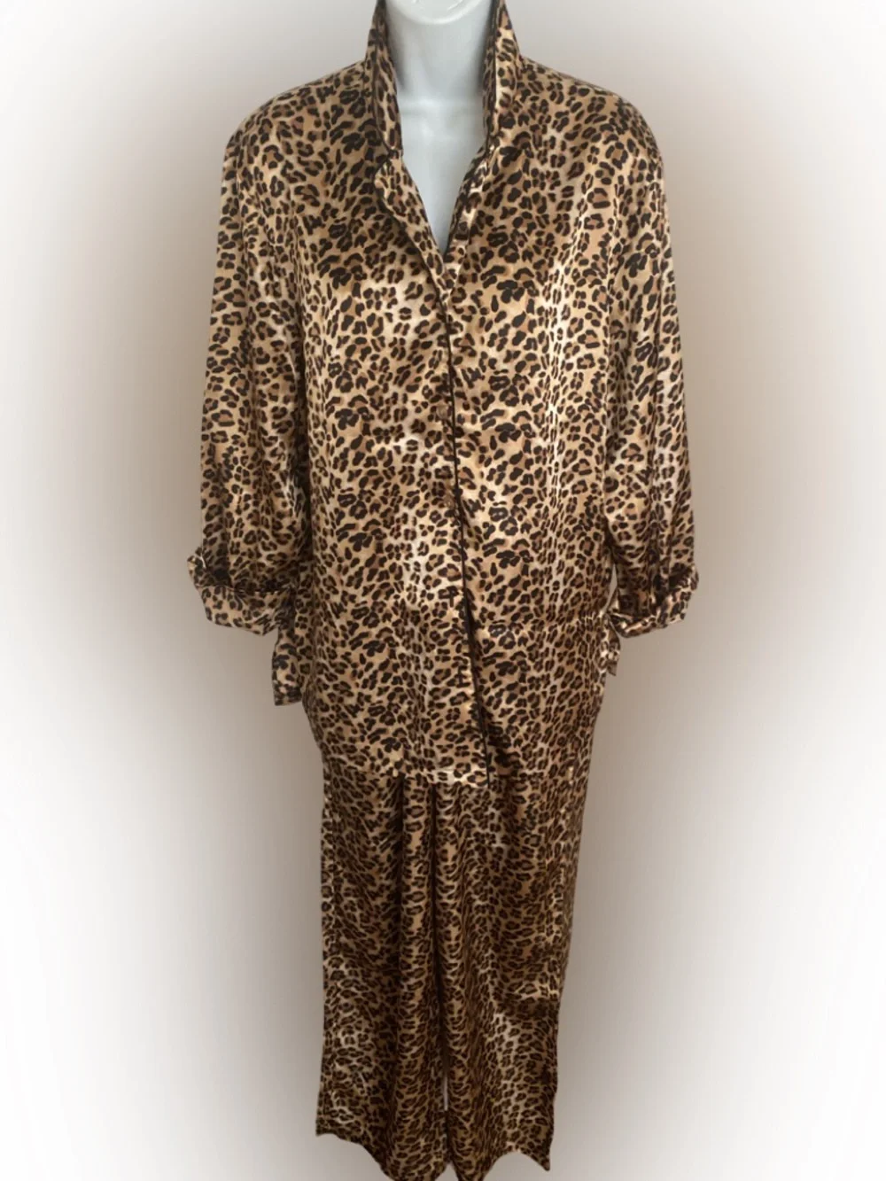 Valerie Stevens Leopard-Print Satin Pajama Set in Tan Black-M black tan poly